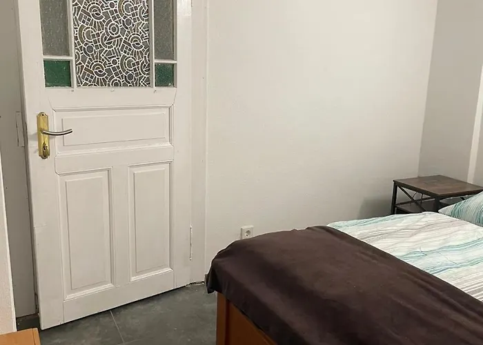 Z 7 Neu-einfach-uebernachtung In Ruedesheim 招待所 *