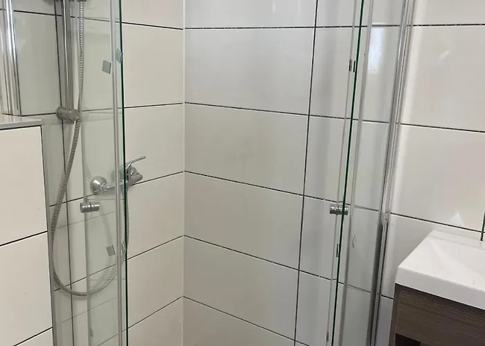 Z 7 Neu-einfach-uebernachtung In Ruedesheim 招待所 *